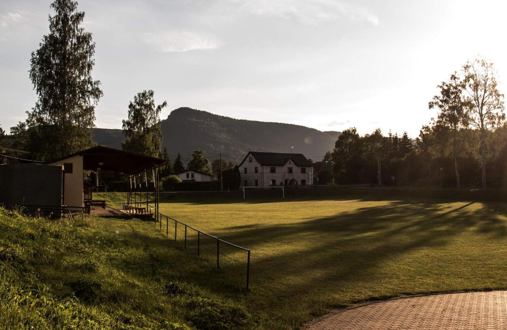 Restaurace Na Krizovatce Appartement Božanov Buitenkant foto