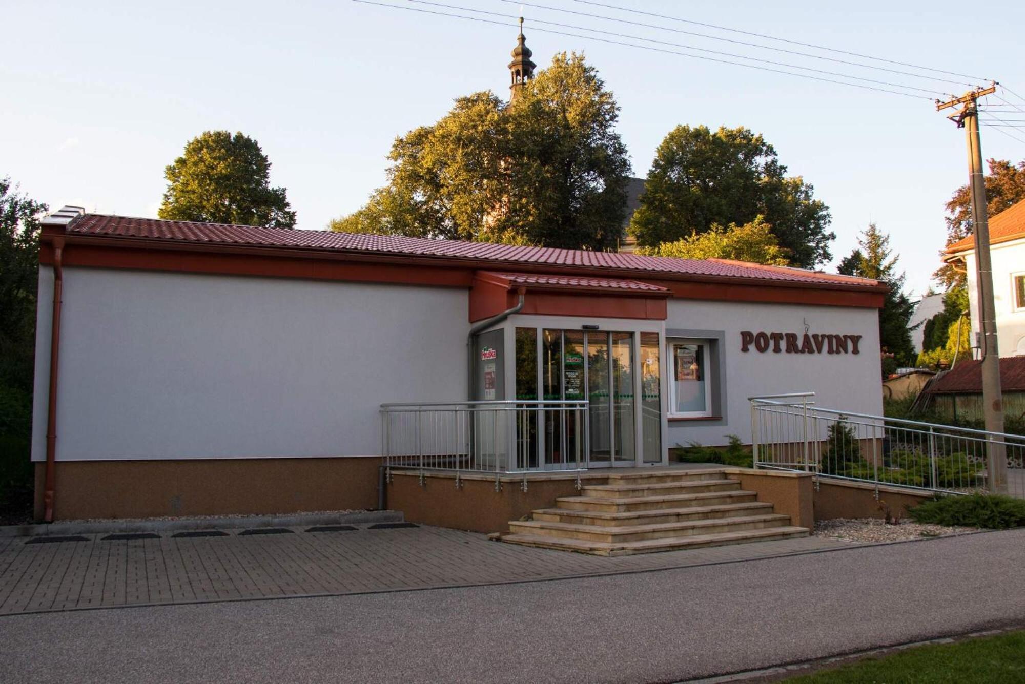 Restaurace Na Krizovatce Appartement Božanov Buitenkant foto